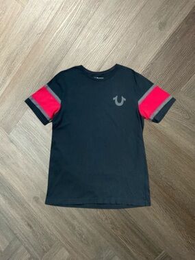 Y2K Vintage True Religion Logo Graphic T-Shirt‎ Mens Medium Black Red Classic